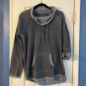 Tunic style sweatshirt with rollup sleeves